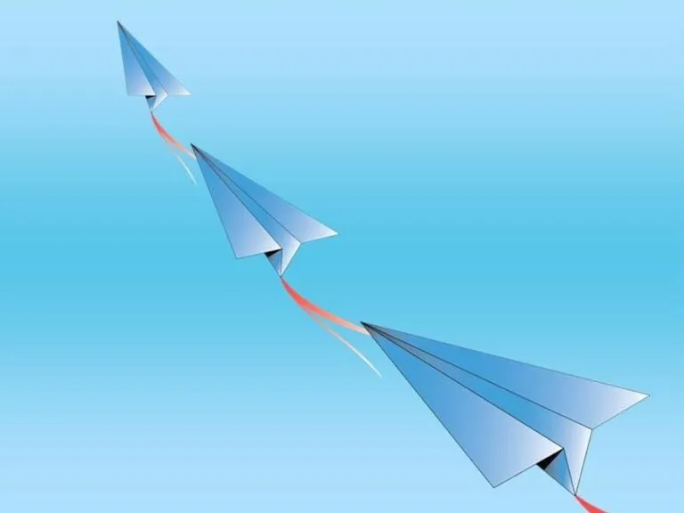 Paper planes in flight